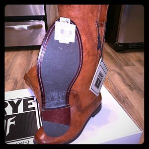 Frye Anna Mid Pull On